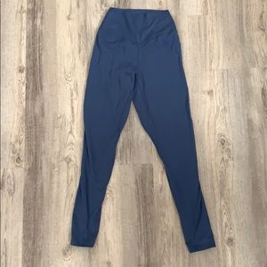 Balance athletic leggings size small